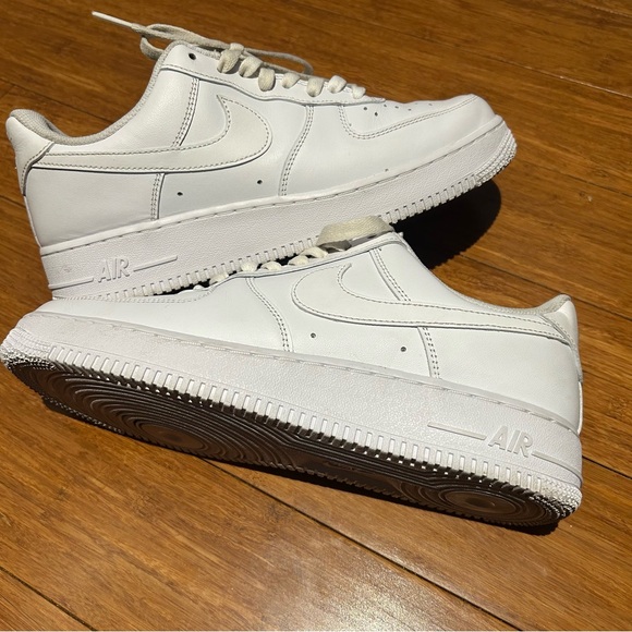Nike Air Force 1 - Picture 1 of 6